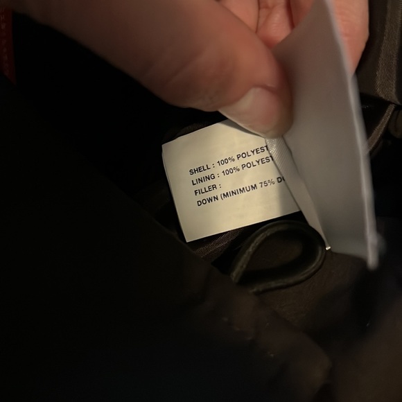 American Eagle Brown Puffer Vest - Picture 4 of 4